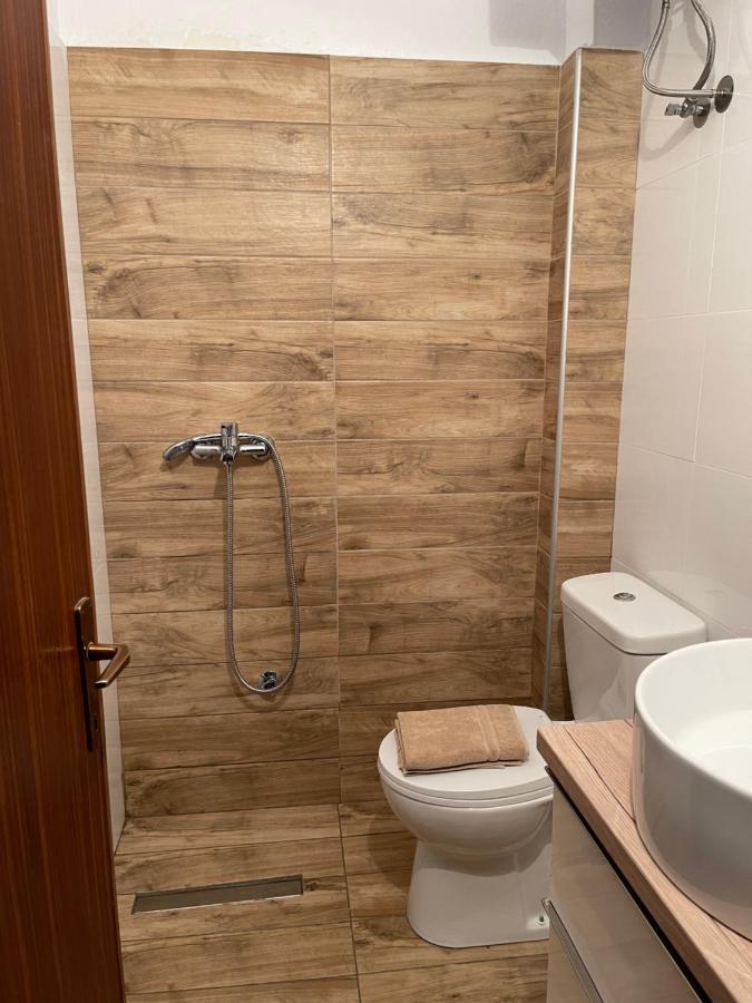 Gl House Apartman Aszproválta Kültér fotó